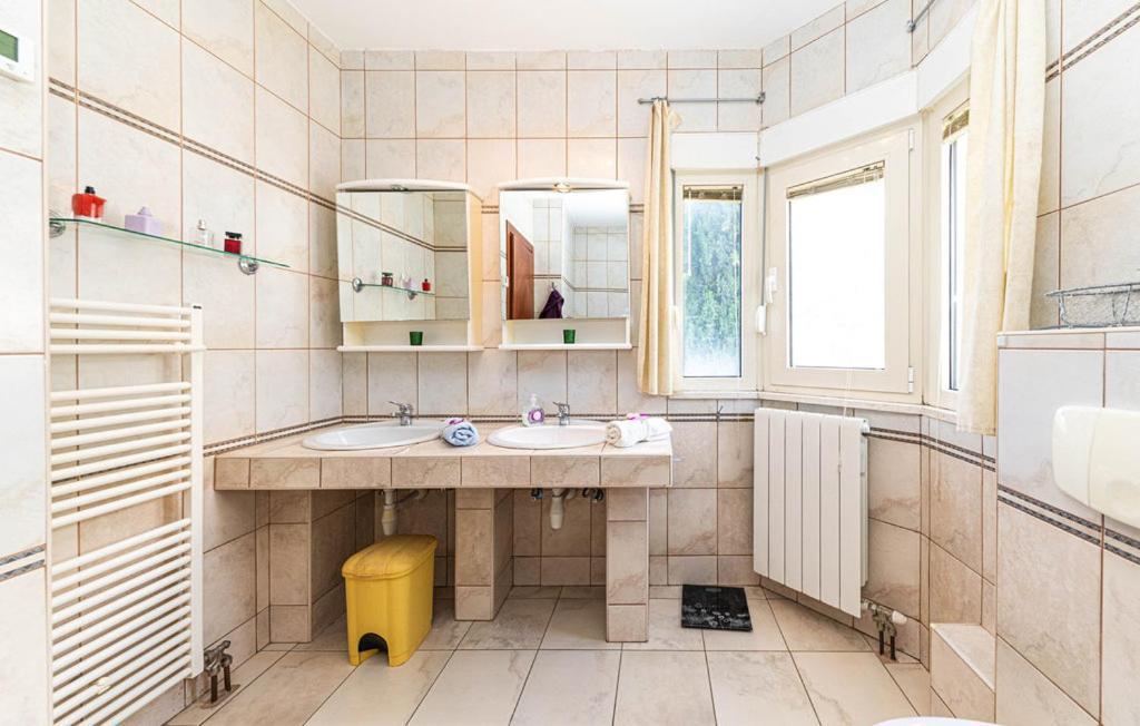 Luksuzna Villa Sa Privatnim Unutarnjim Bazenom Villa Garden Podstrana Eksteriør billede